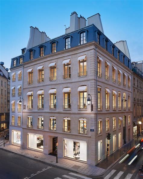 The rue Cambon, CHANEL’s legendary address, welcomes a